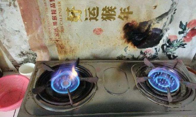 为什么燃气灶突然不着火了（探究燃气灶不着火的原因和解决办法）