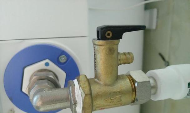 热水器停水不关电，如何应对（掌握解决方法）