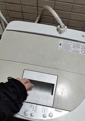 洗衣机飞速转的问题解决方法（让洗衣机安全高速转动的关键技巧）