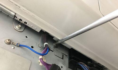 万和燃气灶侧边漏火问题及修复方法（为您详解万和燃气灶侧边漏火原因和解决方案）