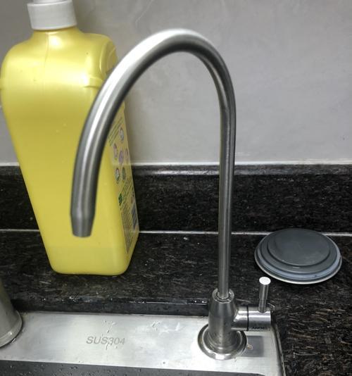 净水器冲水口坏了怎么办（解决净水器冲水口损坏的方法及注意事项）