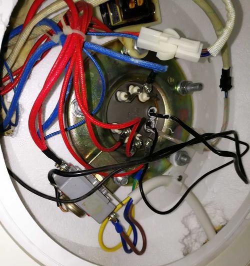 如何清洗家庭热水器排气阀（详细步骤教你清洗热水器排气阀）