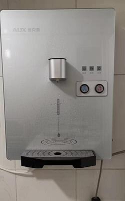解决饮水机快速漏水的方法（有效处理饮水机快速漏水问题）