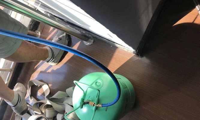 空调需要加氟利昂的常见情况是什么？如何判断空调是否需要加氟？