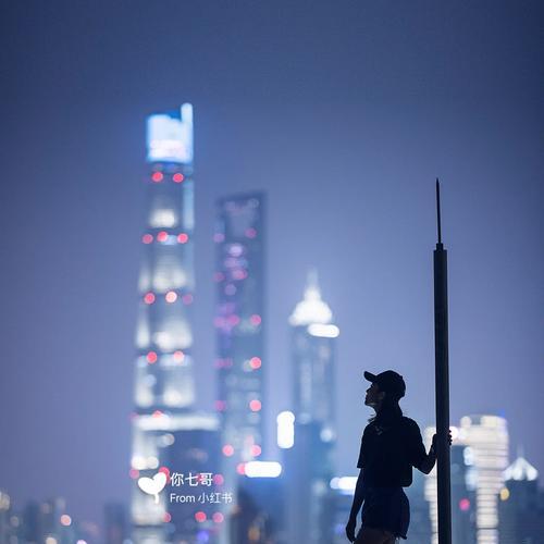 如何制作手机拍照的设计图片？