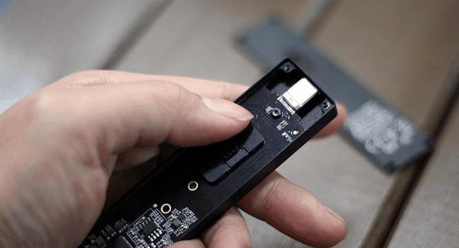 主板屏蔽usb口后如何连接移动硬盘？操作步骤是什么？
