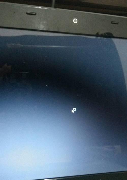 鼠标进水导致电脑黑屏怎么办？如何应对电子设备进水情况？