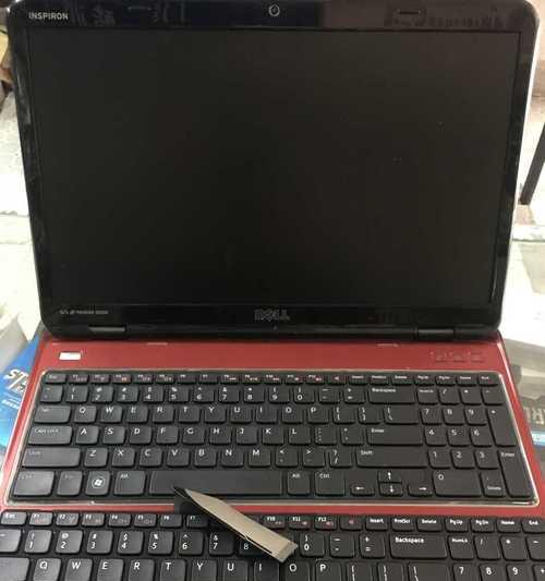 新键盘键盘帽有横杠什么情况？这是质量问题吗？