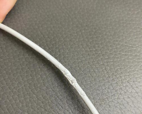 数据线被狗咬坏的修复方法是什么？
