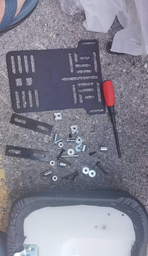 电瓶车后座拆卸步骤是什么？