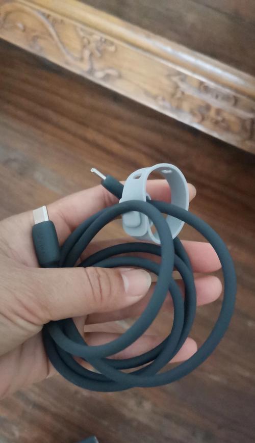 奥门手机充电器使用方法是什么？充电效率如何？