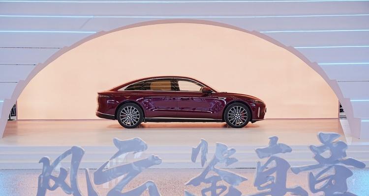 重塑全球真C级豪华旗舰标杆 风云A9L全球上市，超级置换抢购价13.99万元起